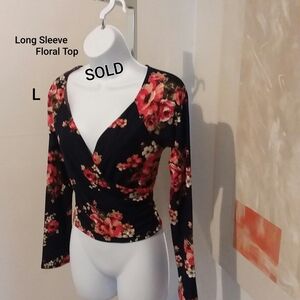 (Sold) Navy Blue Floral Top L